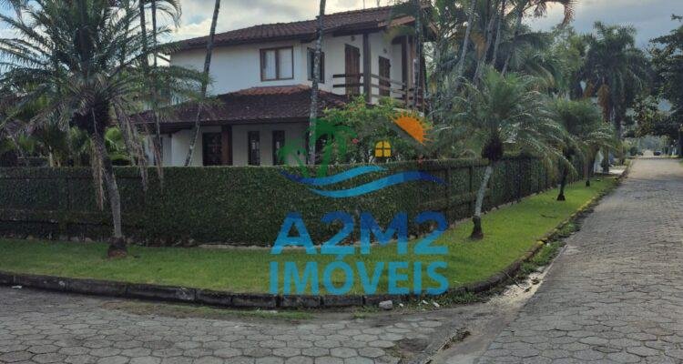 Casa 3 dormitórios, 1 suite próximo a praia da Massaguaçu