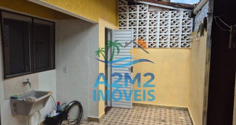 Casa 02 Dormitórios a 700 metros da Praia de Massaguaçu