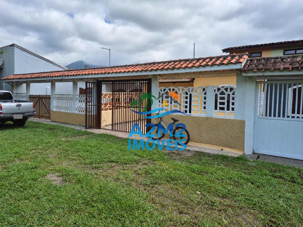Casa 02 Dormitórios a 700 metros da Praia de Massaguaçu